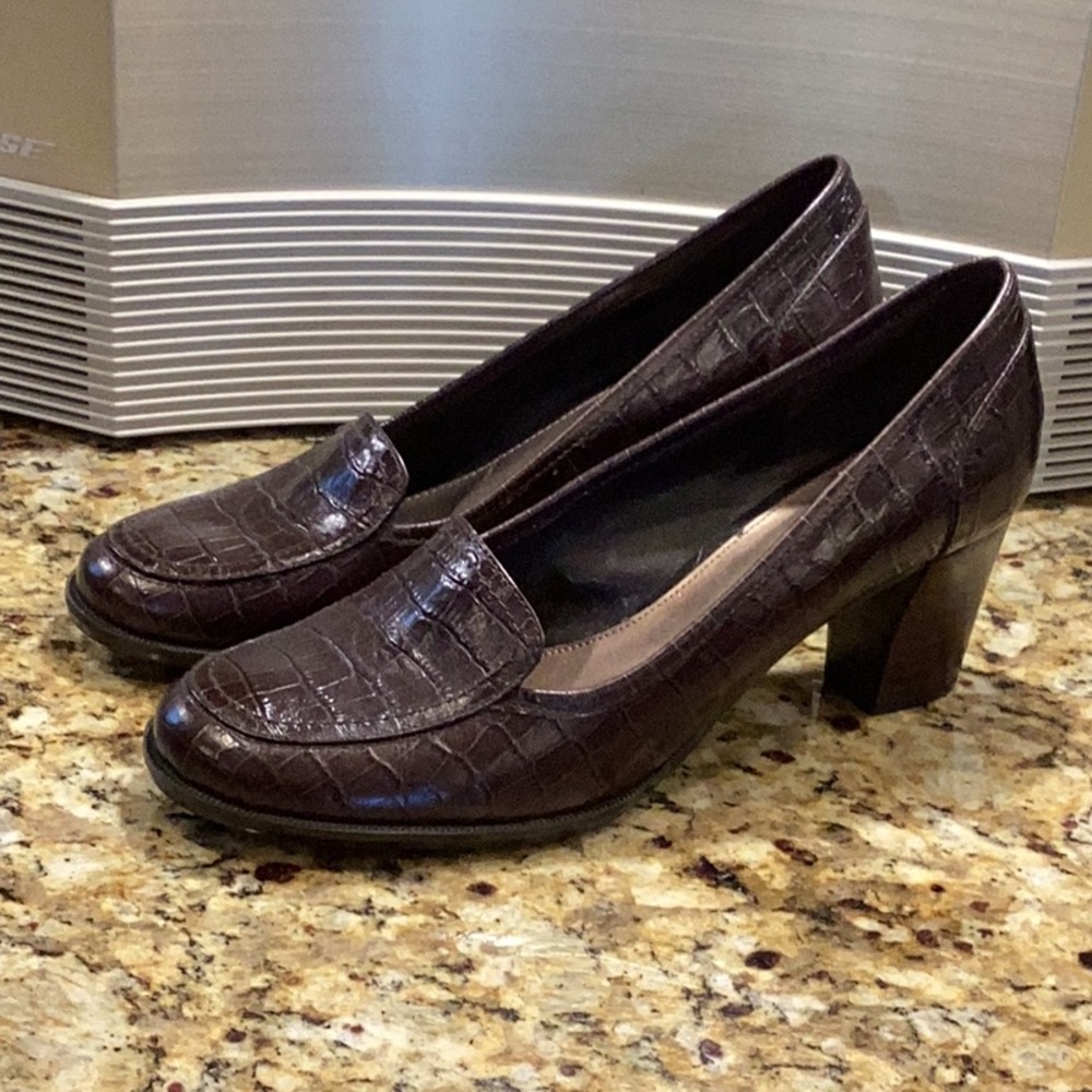 Bandolino loafer heels